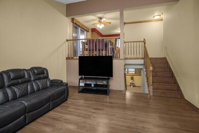 2246 Vivian Ln, Saint Paul, MN 55119 - photo 3