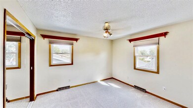 3909 Monterey Dr, Waterloo, IA 50701 - photo 6