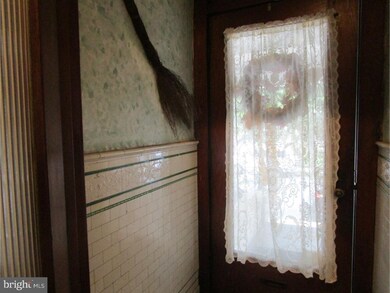 934 N Front St, Reading, PA 19601 - photo 3