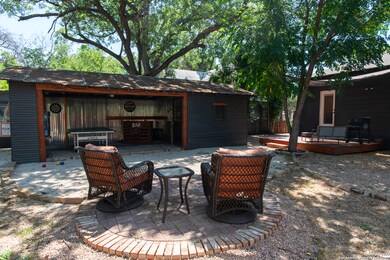 635 E Camp St, New Braunfels, TX 78130 - photo 7