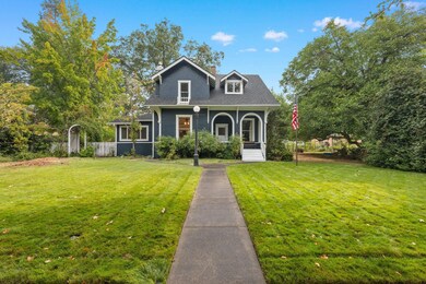 310 NW A St, Grants Pass, OR 97526 - photo 7