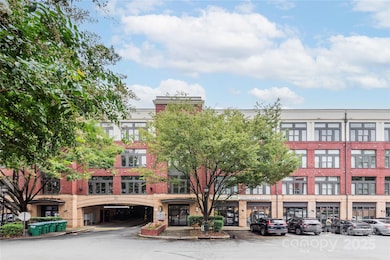 The Village at Southend unit 139, Charlotte, NC 28203 - photo 2