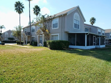 417 Kensington Lake Cir, Brandon, FL 33511 - photo 3