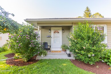 8 Mckinley St, Adams, MA 01220 - photo 3