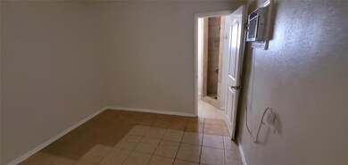 2825 Cromwell St unit B, Houston, TX 77093 - photo 4