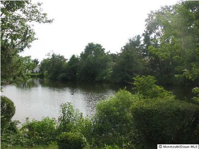 81 Parkway Dr unit B, Freehold, NJ 07728 - photo 3