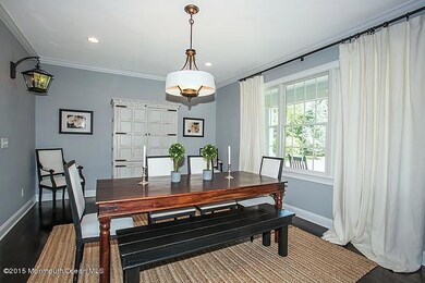 Queens Dr S 156 Dining room 2.jpg