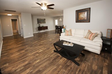 livingroom1 (1)