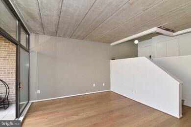 11562 Rolling Green Ct unit 200, Reston, VA 20191 - photo 3