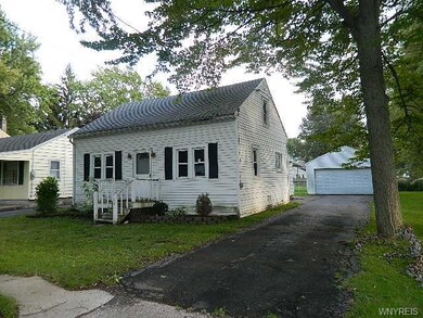 739 Lee Ave, North Tonawanda, NY 14120 - photo 3