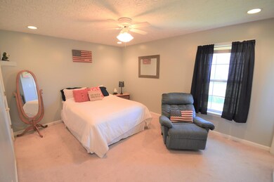 447 Forest Ridge Dr, Mount Washington, KY 40047 - photo 4