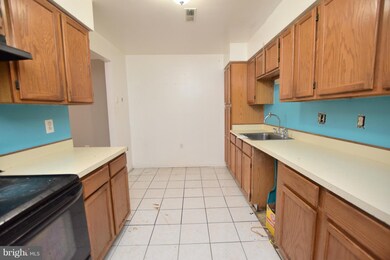 7535 Belle Grae Dr unit 12, Manassas, VA 20109 - photo 4