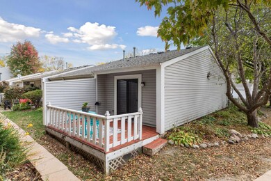 4211 Sylvia Ln S, Saint Paul, MN 55126 - photo 2