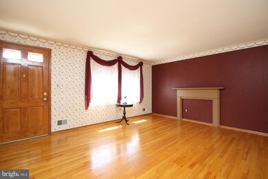 413 Sacred Heart Ln, Reisterstown, MD 21136 - photo 4