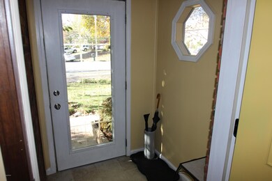 6803 Creedmoor Ct, Louisville, KY 40228 - photo 4