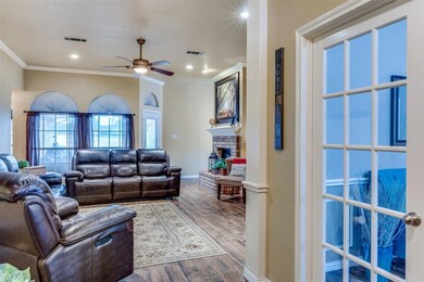 3105 Phillip Dr, Hurst, TX 76054 - photo 6