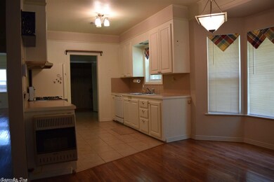 912 E Main St, Gurdon, AR 71743 - photo 3