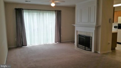 1122 Huntmaster Terrace NE unit 102, Leesburg, VA 20176 - photo 3