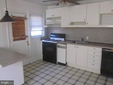 8520 Willow Oak Rd, Parkville, MD 21234 - photo 6