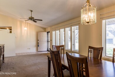 FRONT ROOM