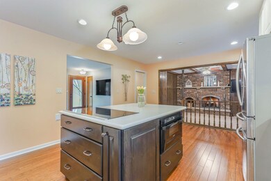 Kitchen & Dining Area