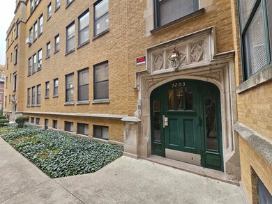 7203 S Yates Blvd unit 1A, Chicago, IL 60649 - photo 2
