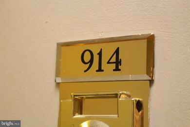 Radnor House unit 914, Bryn Mawr, PA 19010 - photo 4