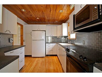 10 Howie Ave, Warwick, RI 02888 - photo 5