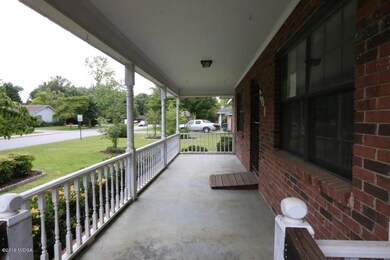 301 Sentry Oaks Dr, Warner Robins, GA 31093 - photo 3