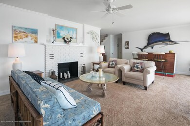 225 Curtis Point Dr-large-006-11-4M3A582