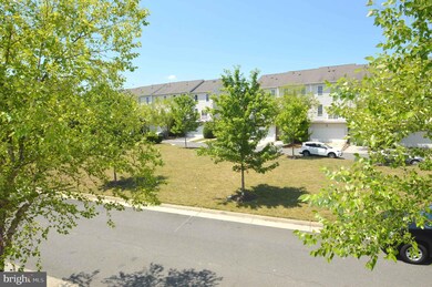 25365 Crossfield Dr, Chantilly, VA 20152 - photo 4