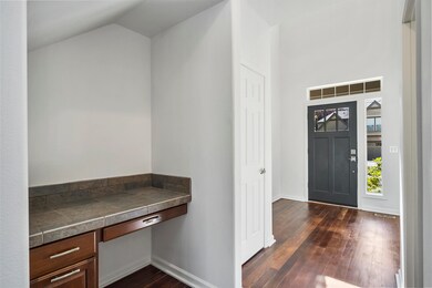 Entry/Foyer