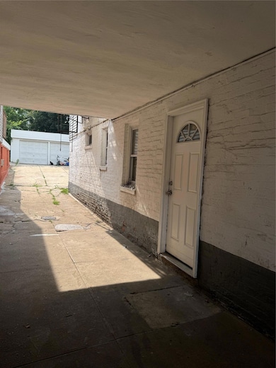 3015 Paulding Ave, Bronx, NY 10469 - photo 4