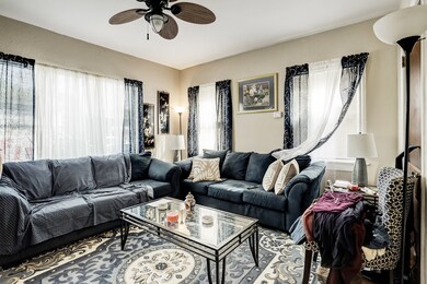 2302 Dunlavy St, Houston, TX 77006 - photo 3