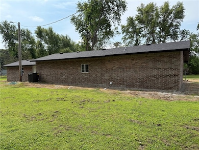 57128 S 690 Rd, Colcord, OK 74338 - photo 4