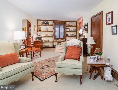 338 E Elm St, Reading, PA 19607 - photo 5