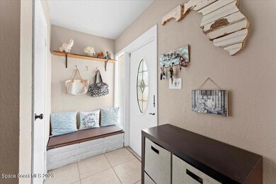 04-2704 Cherbourg Rd-13