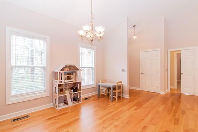 160 Bridle Path-4