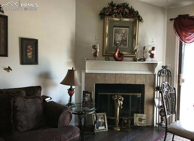 4537 Lamplighter Cir unit 4, Colorado Springs, CO 80916 - photo 6