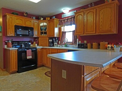 36934 Williams Rd, Logan, OH 43138 - photo 4