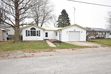 411 S Smith St, Boswell, IN 47921 - photo 2