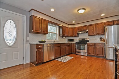 4 Wapping Dr, Bristol, RI 02809 - photo 4