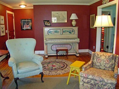 504 Tuckerman Ave, Middletown, RI 02842 - photo 7