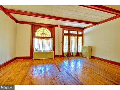 106 W Spring St, Reading, PA 19601 - photo 5