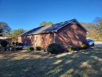 412 Dot Cir, Shelbyville, TN 37160 - photo 5