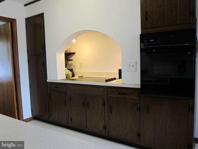 1103 Canterbury Ct, Sykesville, MD 21784 - photo 7