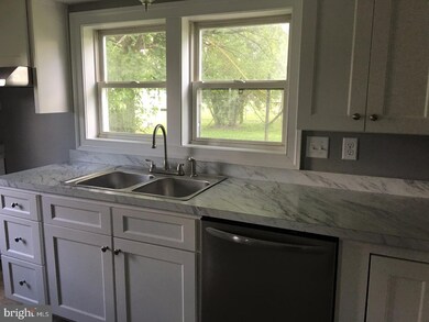 304 S West St, Harrington, DE 19952 - photo 2