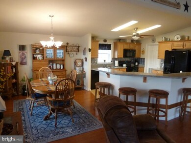 2 Wagtail Ct, Bechtelsville, PA 19505 - photo 4