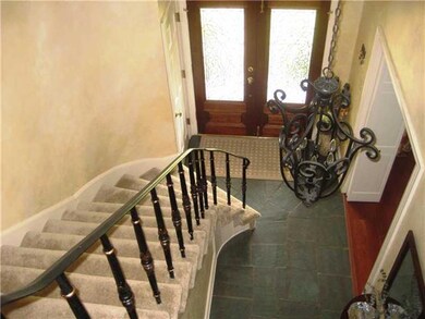 Foyer.