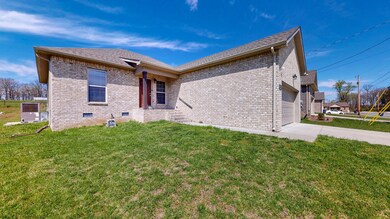 300 Rose Ln, Shelbyville, TN 37160 - photo 2